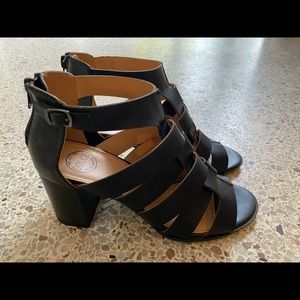 Great brand new strappy Sandals size 8